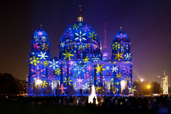 Фото собора в Берлине на фестивале