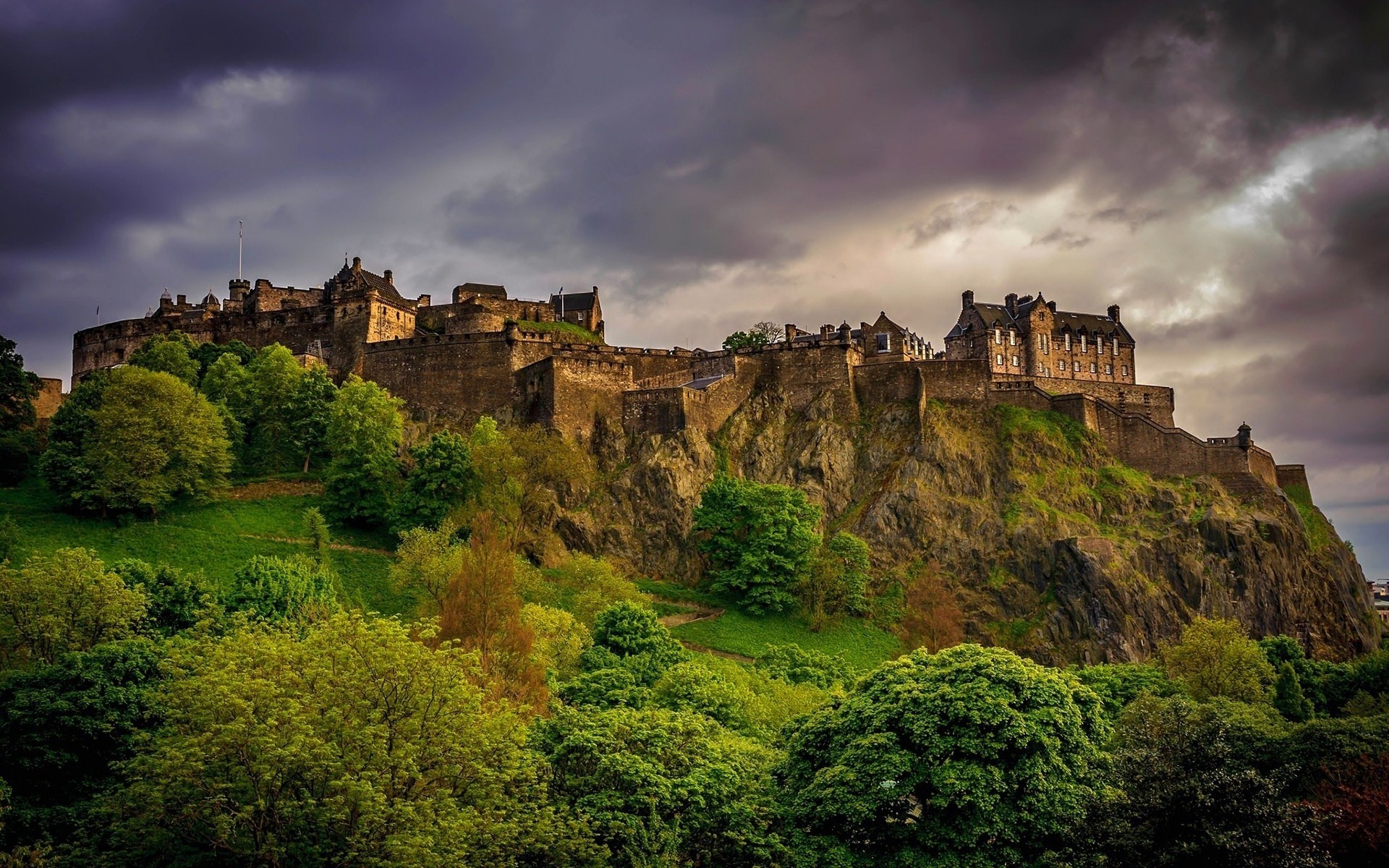 blocco collina alberi edimburgo