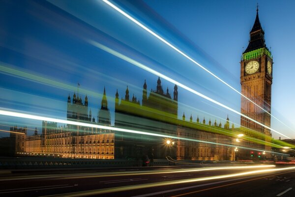 Das nächtliche London. Sie sind die Straßen der Stadt