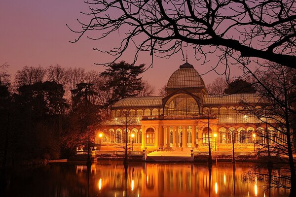 Nachts ist die Atmosphäre in den Parks etwas Besonderes