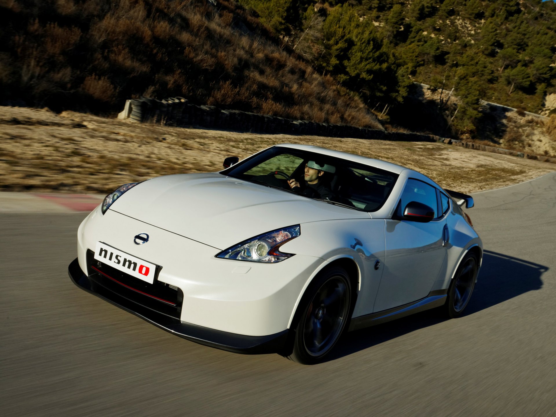 nismo nissan 370z vorderansicht weiß auto