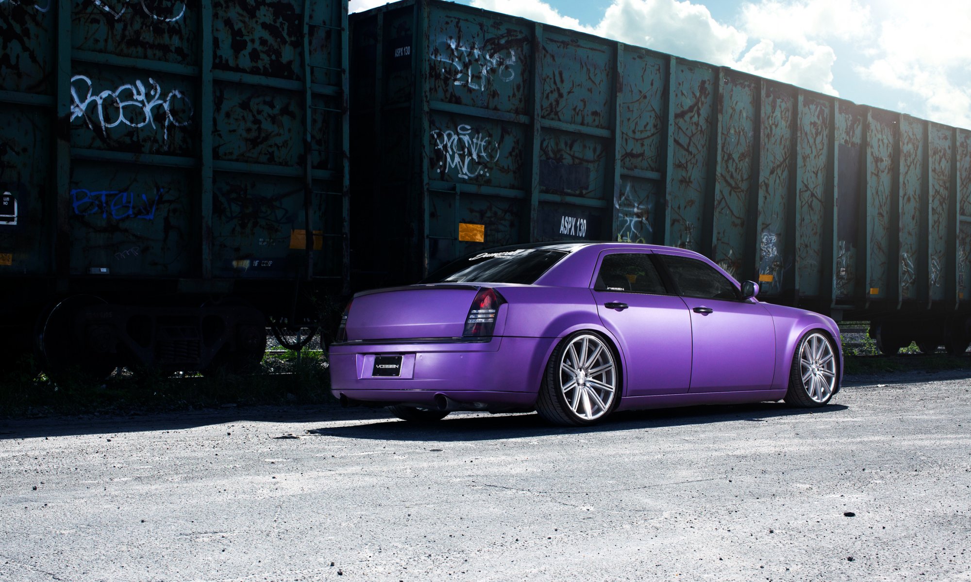 chrysler vossen wheels purple rearside tuning