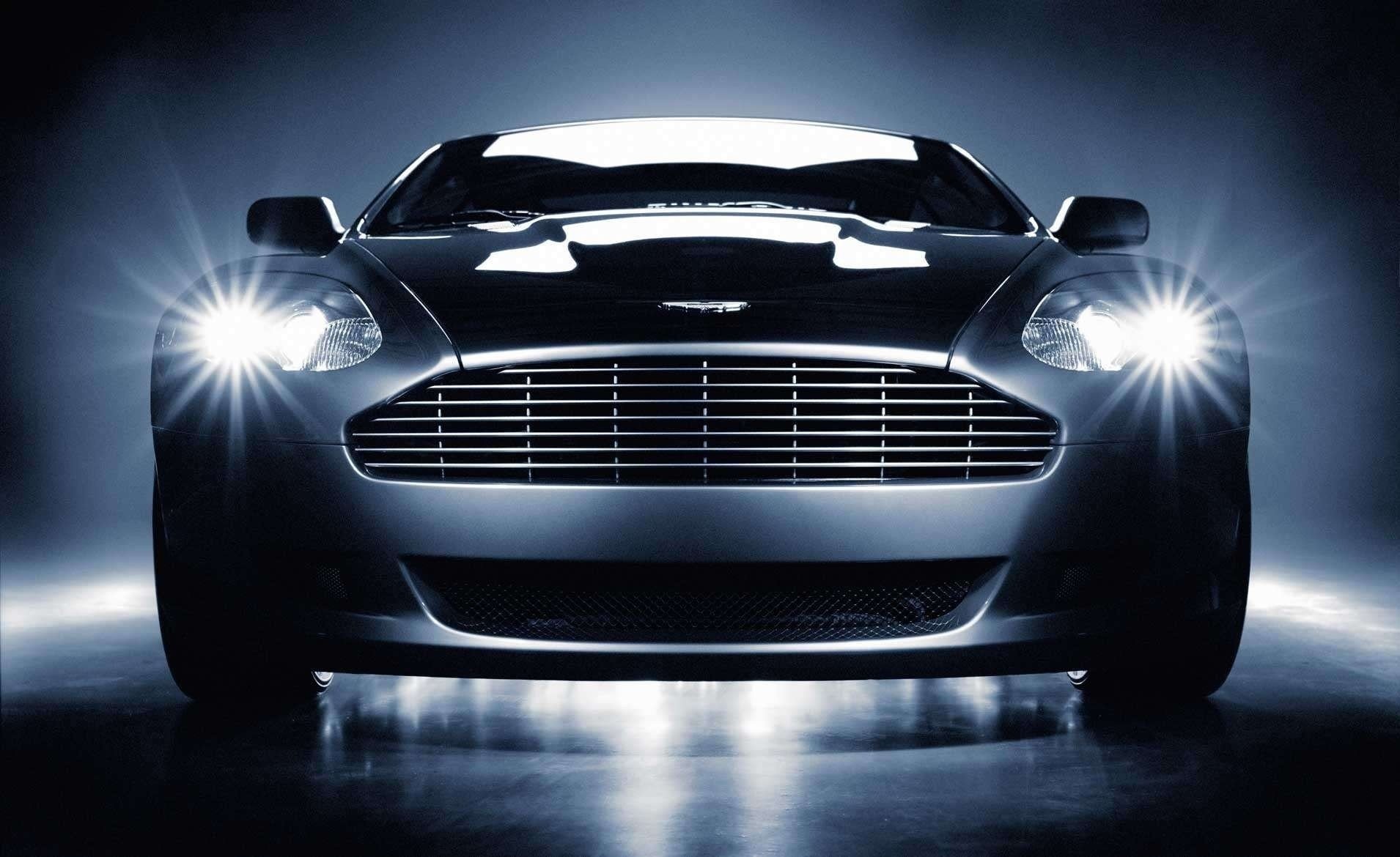 leuchtende scheinwerfer aston martin optik kühlergrill grau auto front licht autos autos transport kraftfahrzeuge glanz ausstrahlung lichter schubkarre