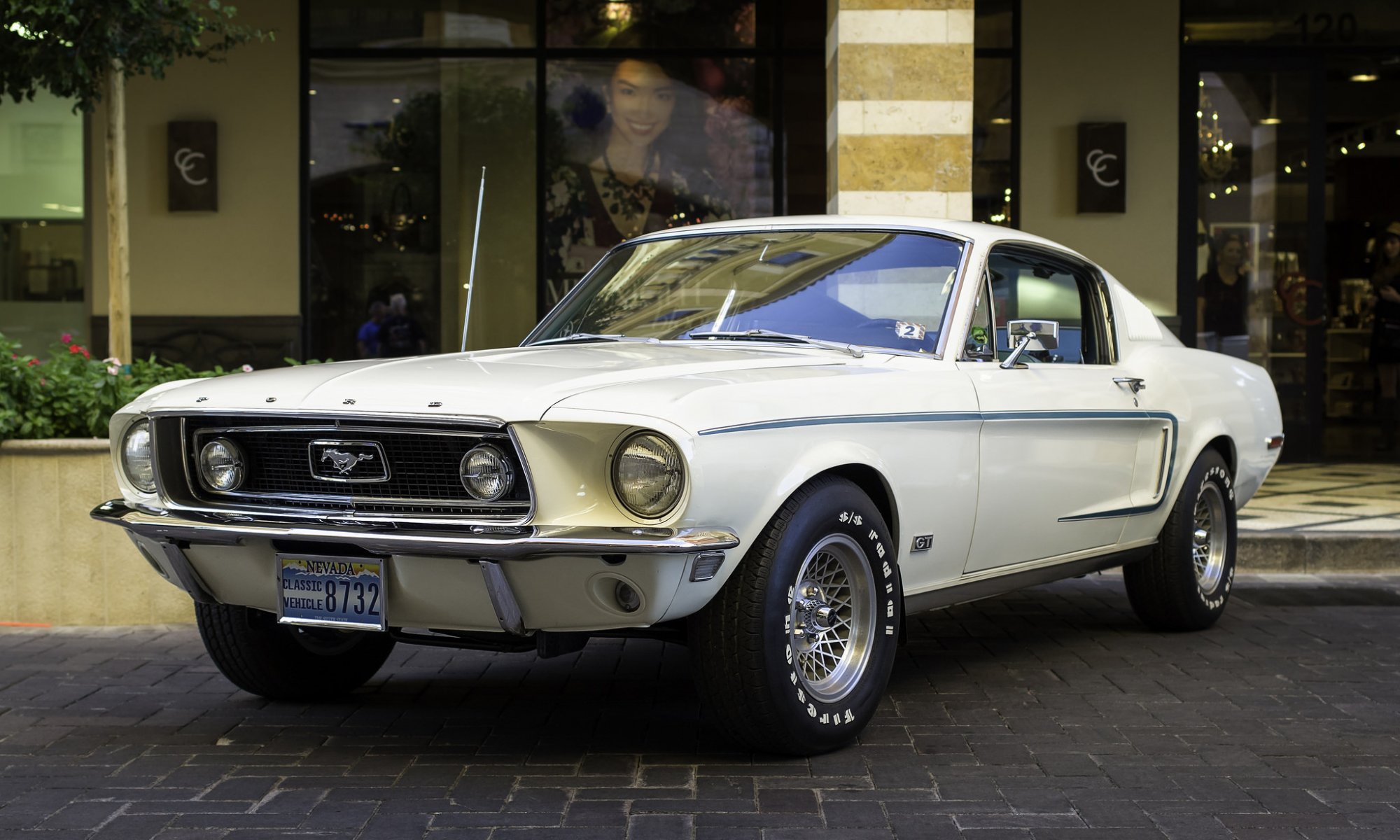 ford mustang muscle car weiß klassisch retro