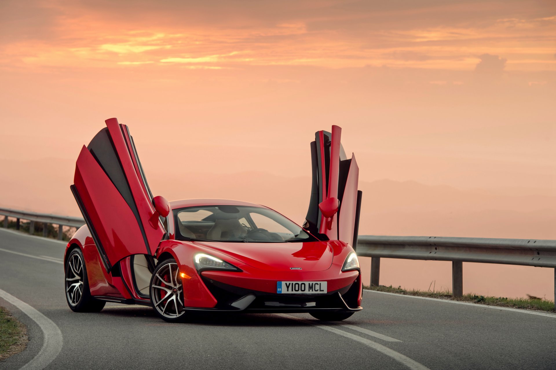 mclaren 570s mclaren supercar coucher de soleil soirée