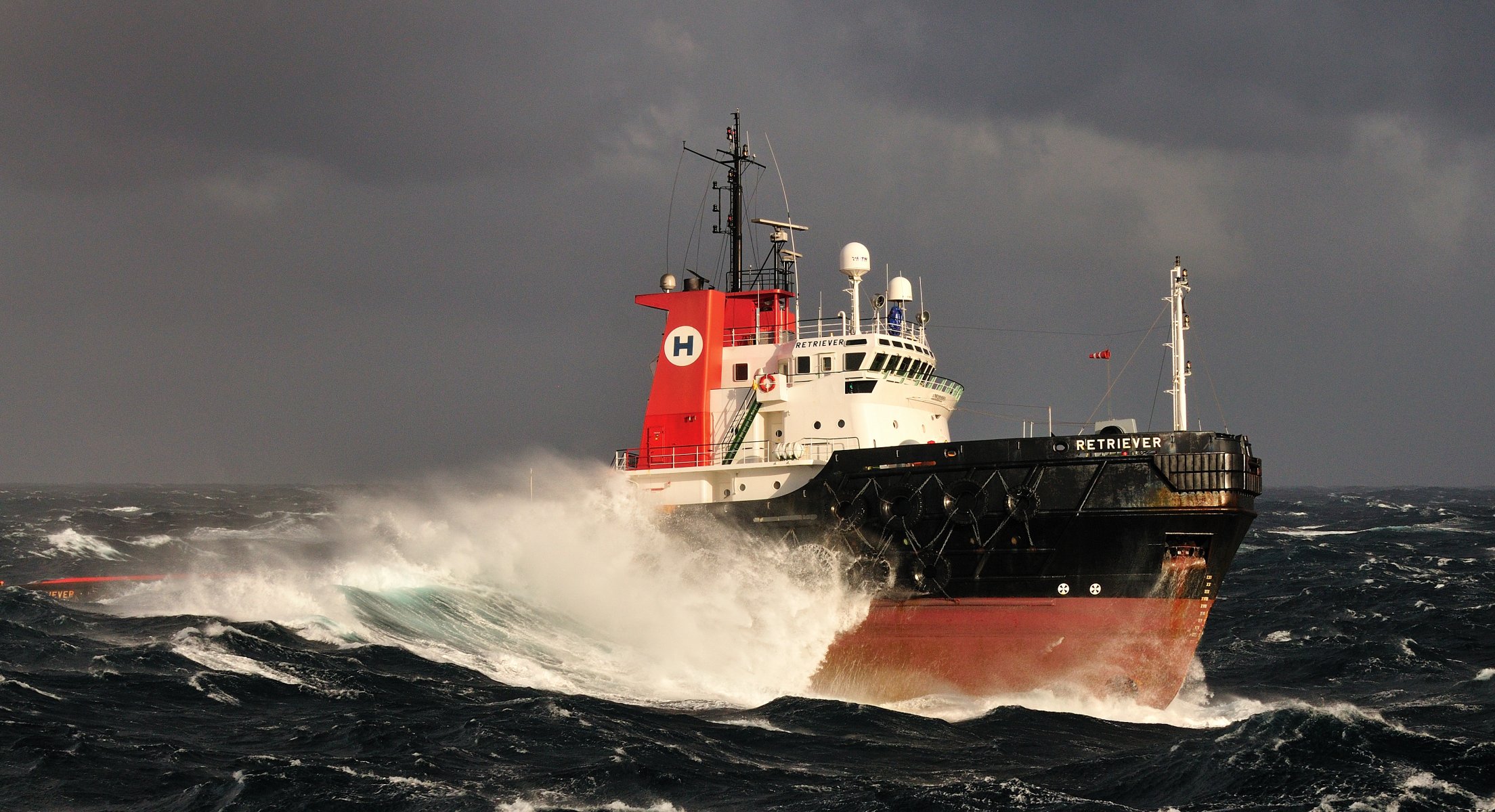 nave mare onde cielo