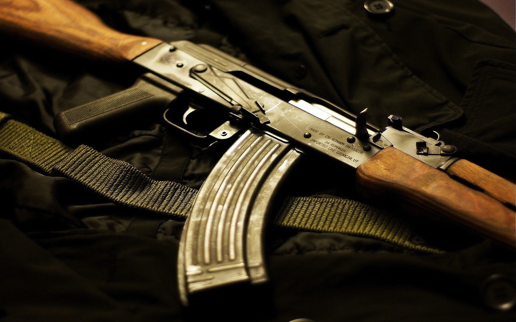 cuerno kalashnikov ak-47 armas ametralladora