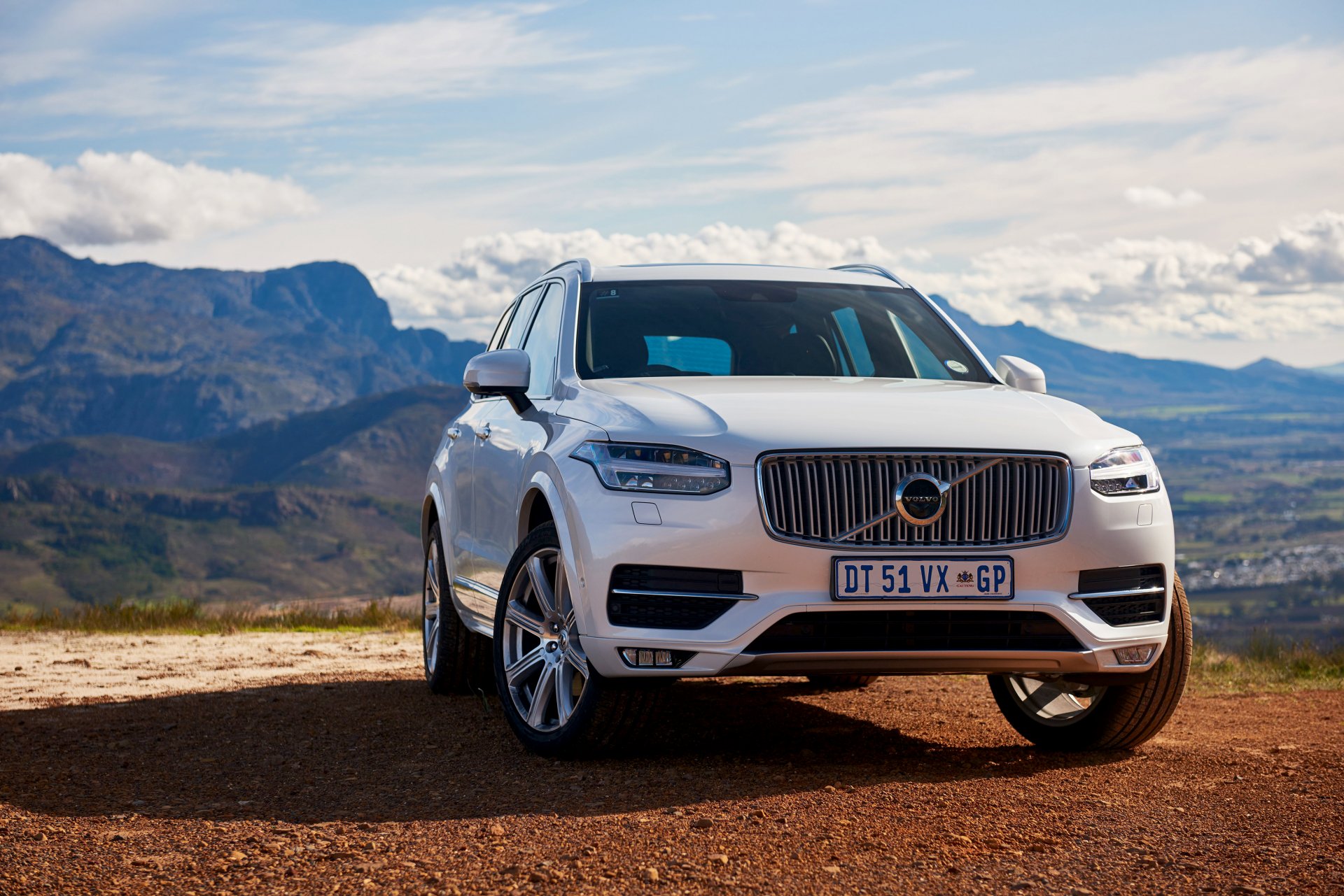 2015 г. volvo xc90 t6 импульс za-spec вольво