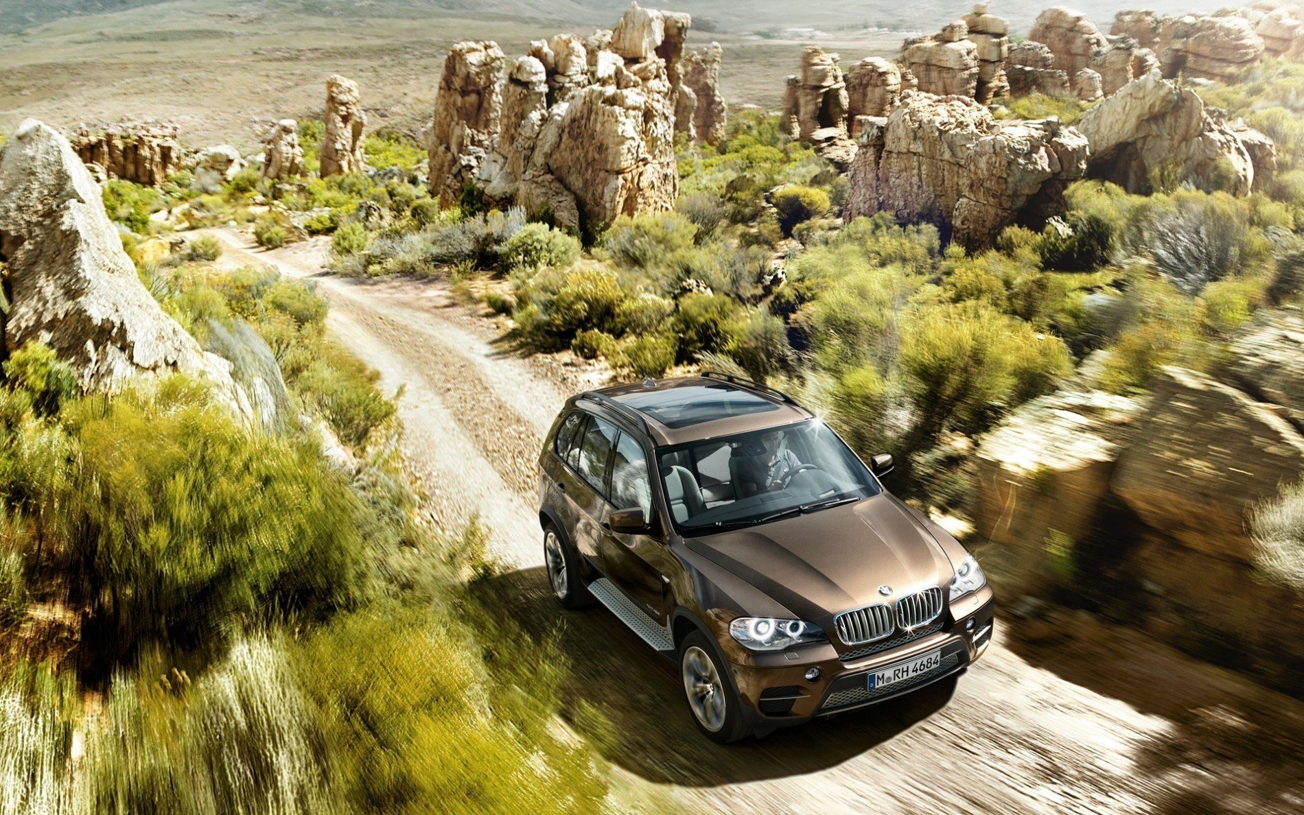 rocce deserto bmw x5 auto velocità fuoristrada strada massi leggerezza jeep suv polvere estremo autovetture trasporti veicoli a motore