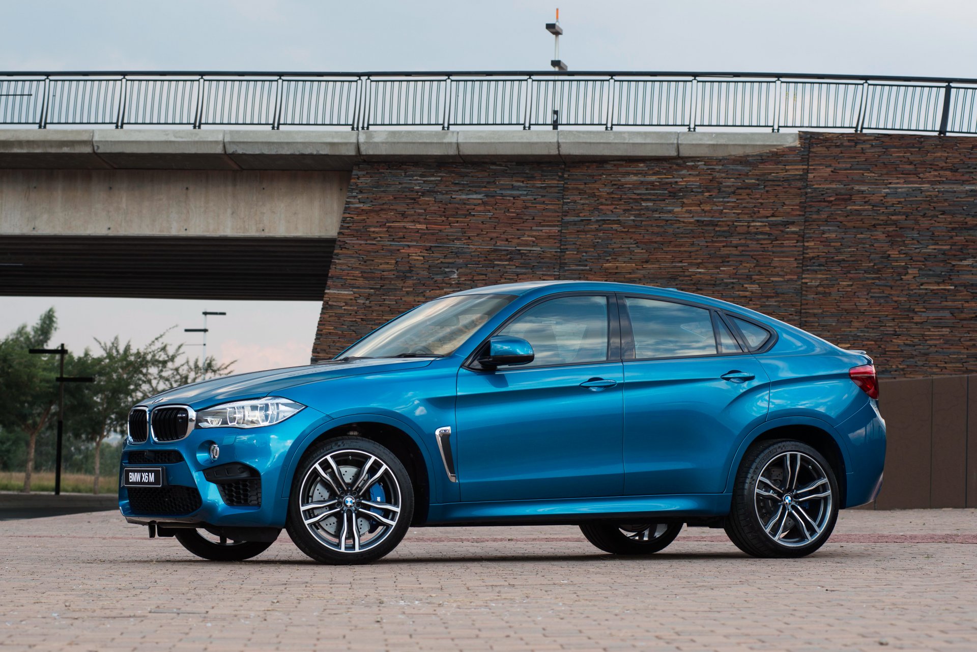 2015 bmw x6 m za-spec f16 bmw parkett