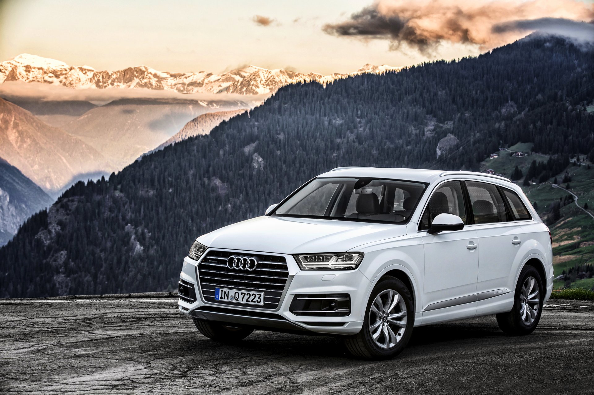 2015 г. audi q7 tdi quattro ауди