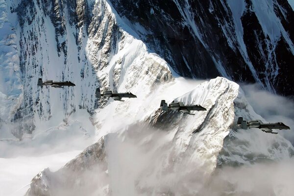 Stormtroopers dans le ciel de l Alaska volant dans les montagnes