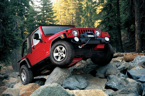 Brutal rouge Jeep wrangler