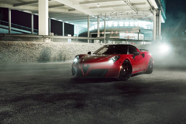 Alfa romeo 4C centurión rojo