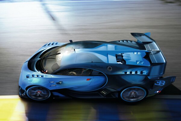 Niebieska sportowa Bugatti ściga się po torze