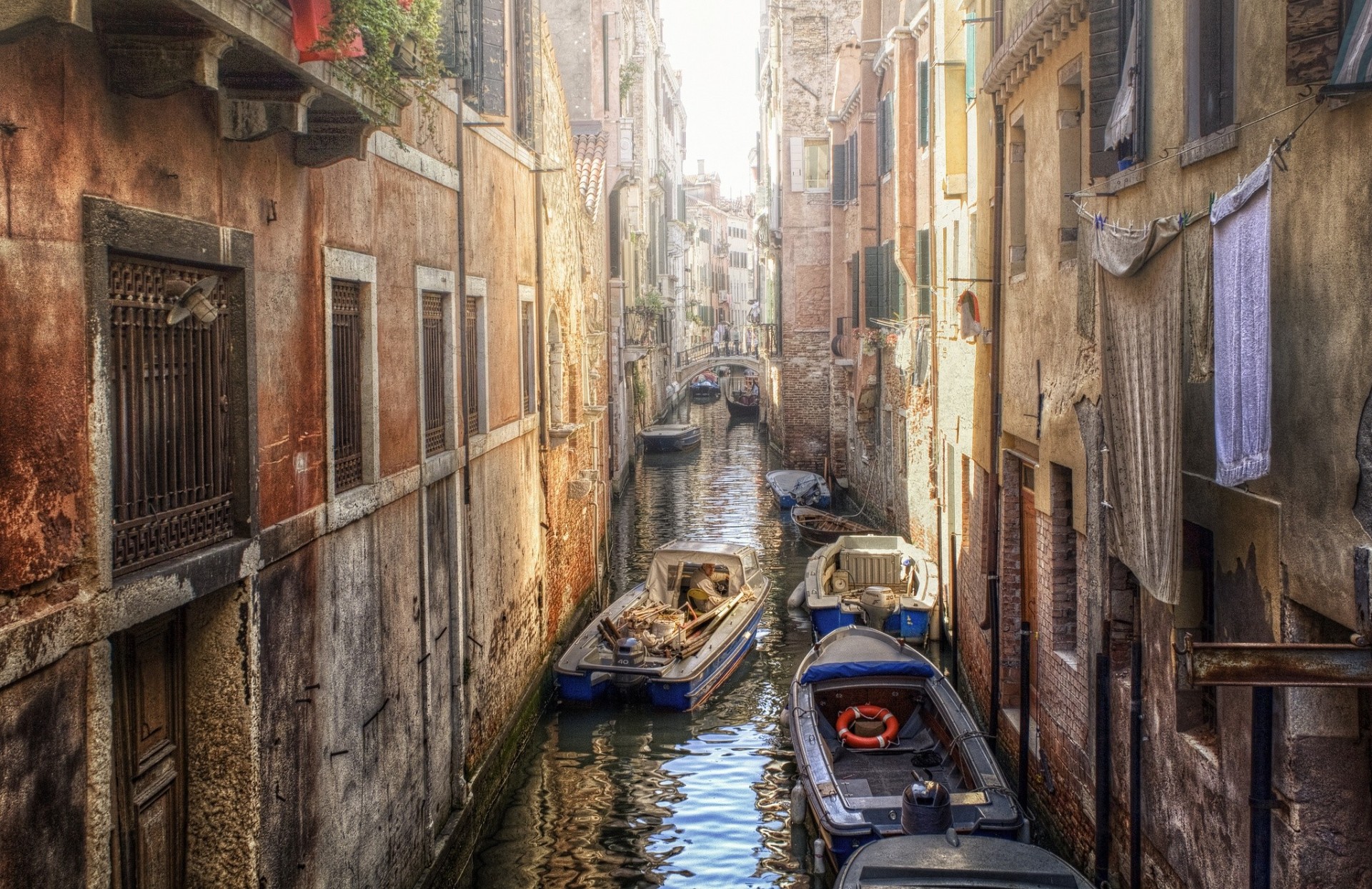 venise bateaux canal maisons