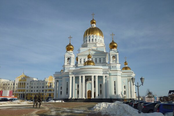 Cathédrale Sainte à Saransk