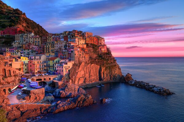 Ancienne ville de Manarola en Italie