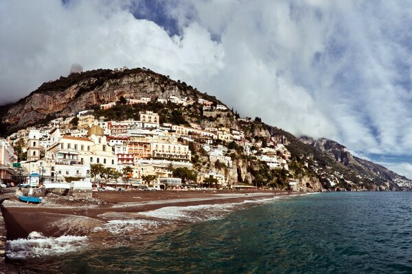 Góra Positano w magicznych Włoszech