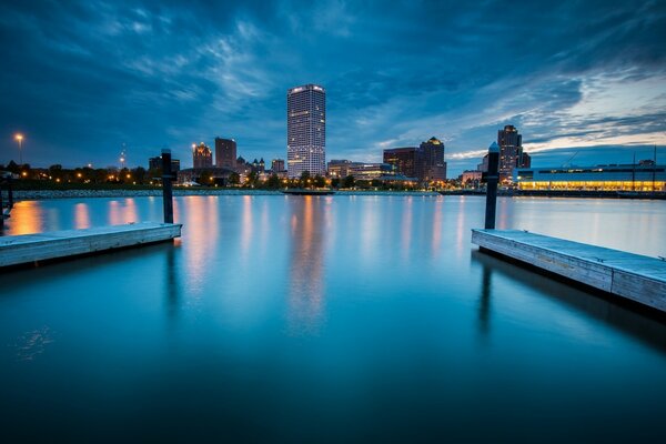 Beautiful view of Milwaukee at night