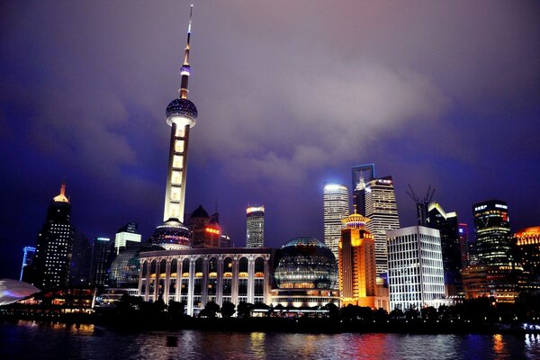 Widok szanghajskiego miasta w wodzie