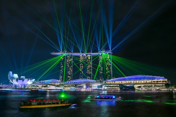 Espectáculo nocturno de láser en Singapur, Marina Bay