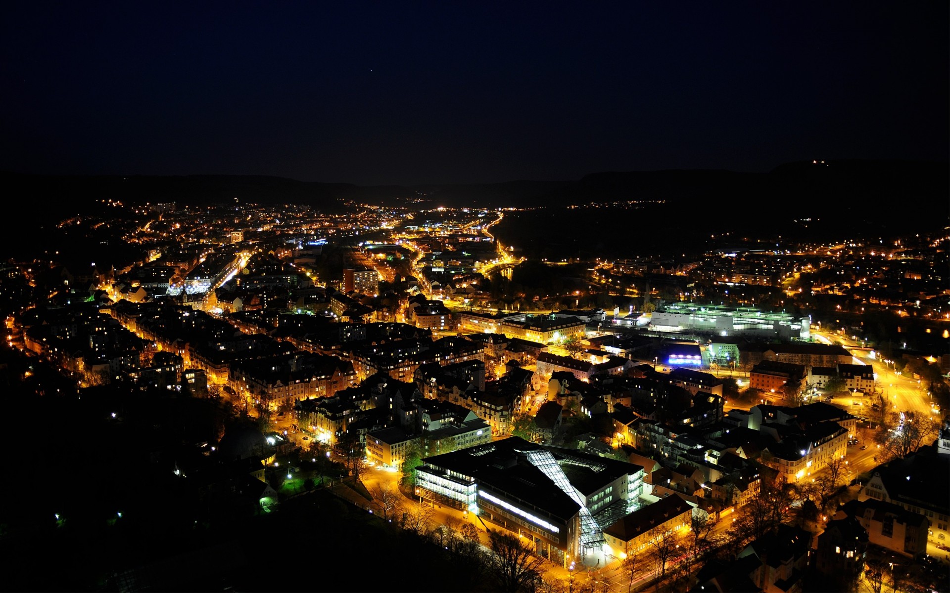 luces noche ciudad