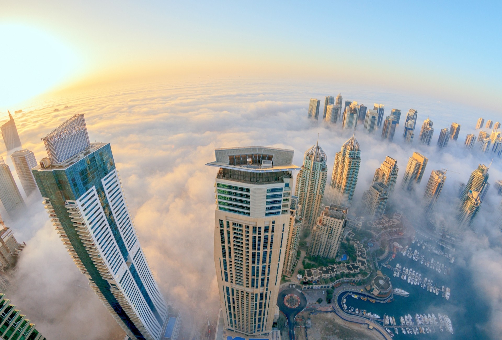 nebel dubai wolkenkratzer ansicht stadt