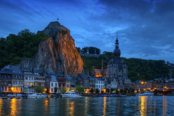 Wallonien Nacht Blick auf den Fluss