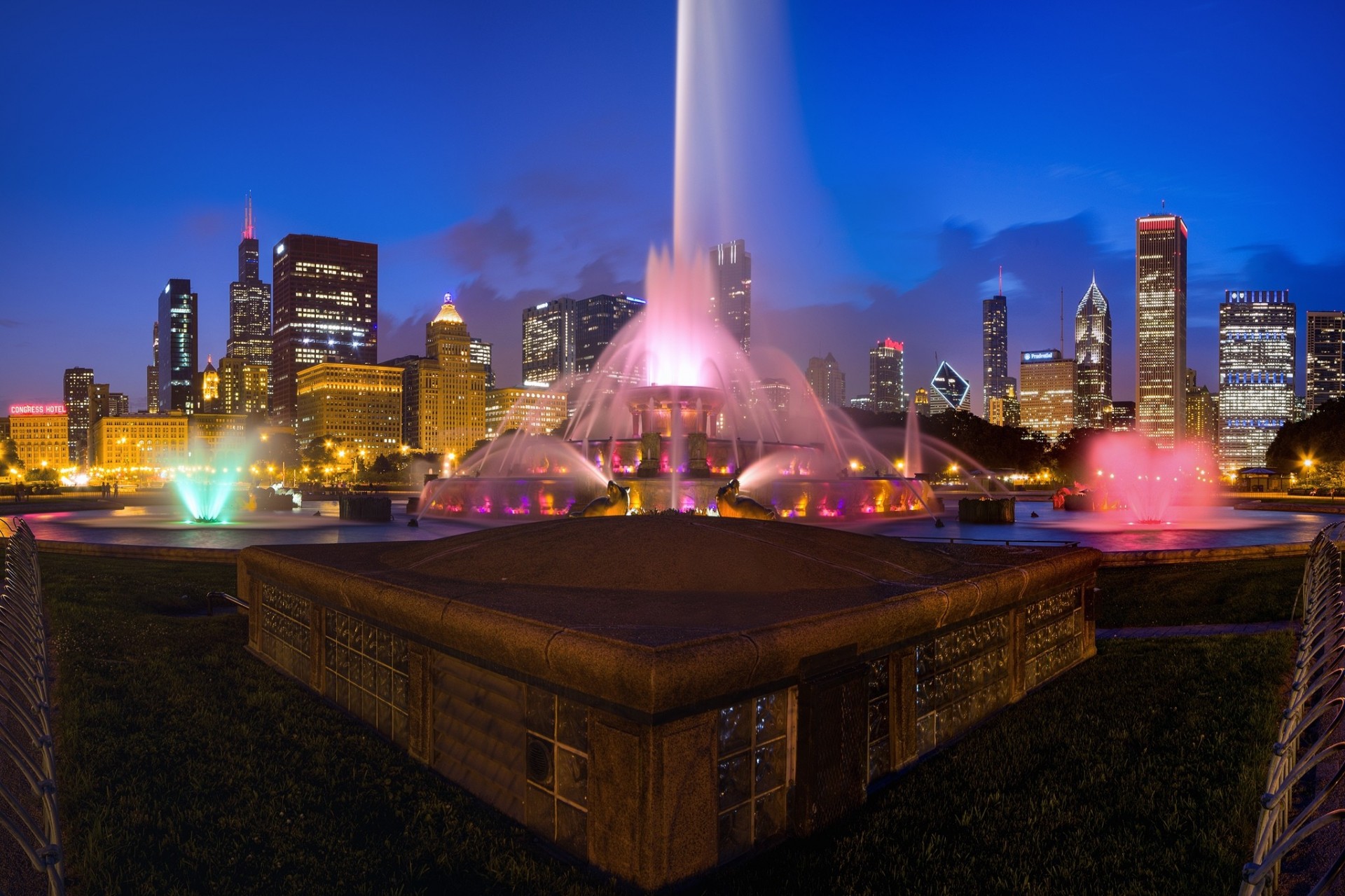 lights chicago town night illinois skyscraper fountain united state