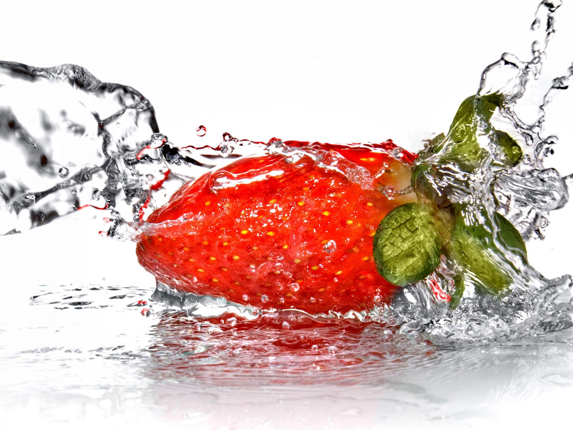 trawberry splash water spray