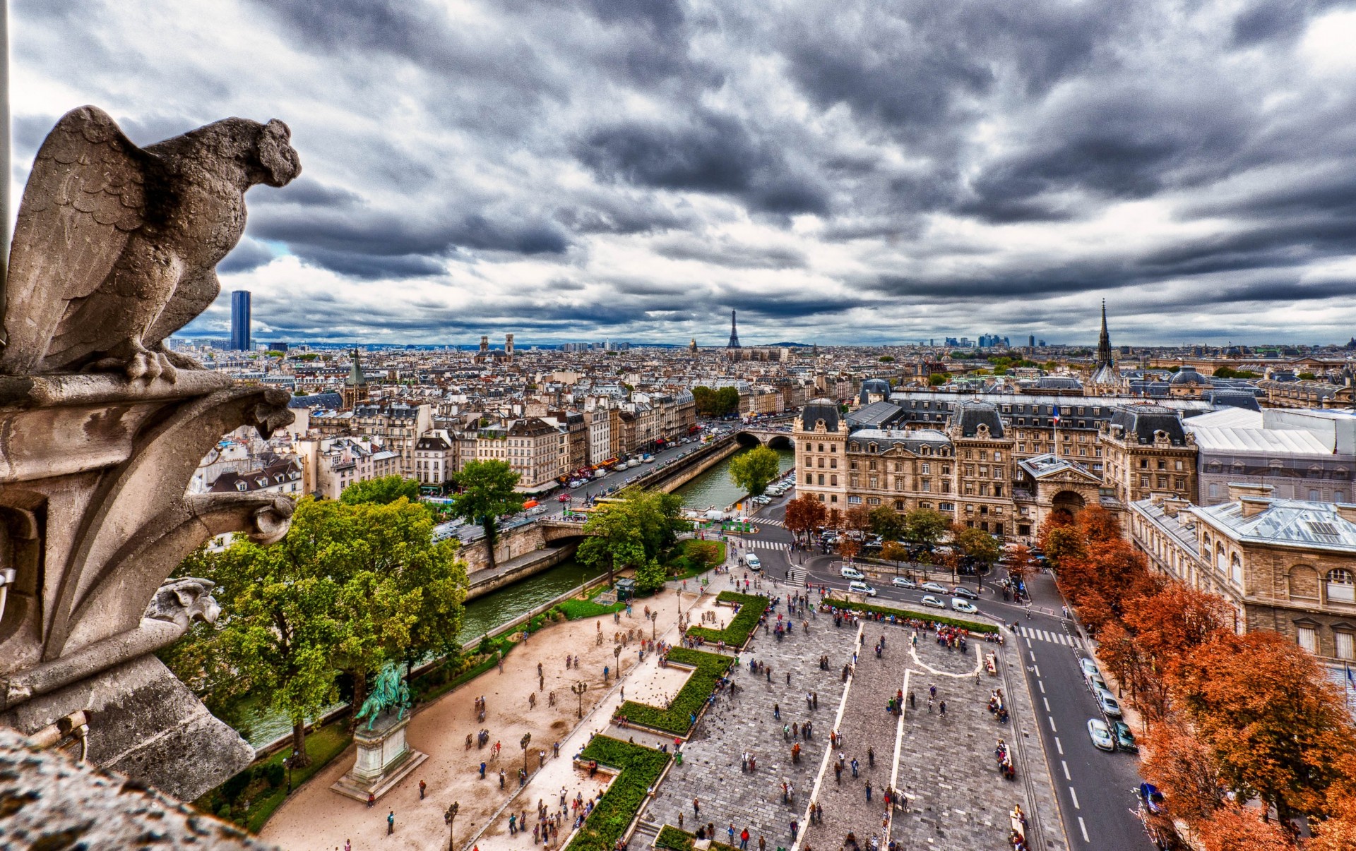 notre dame qatar airways parís