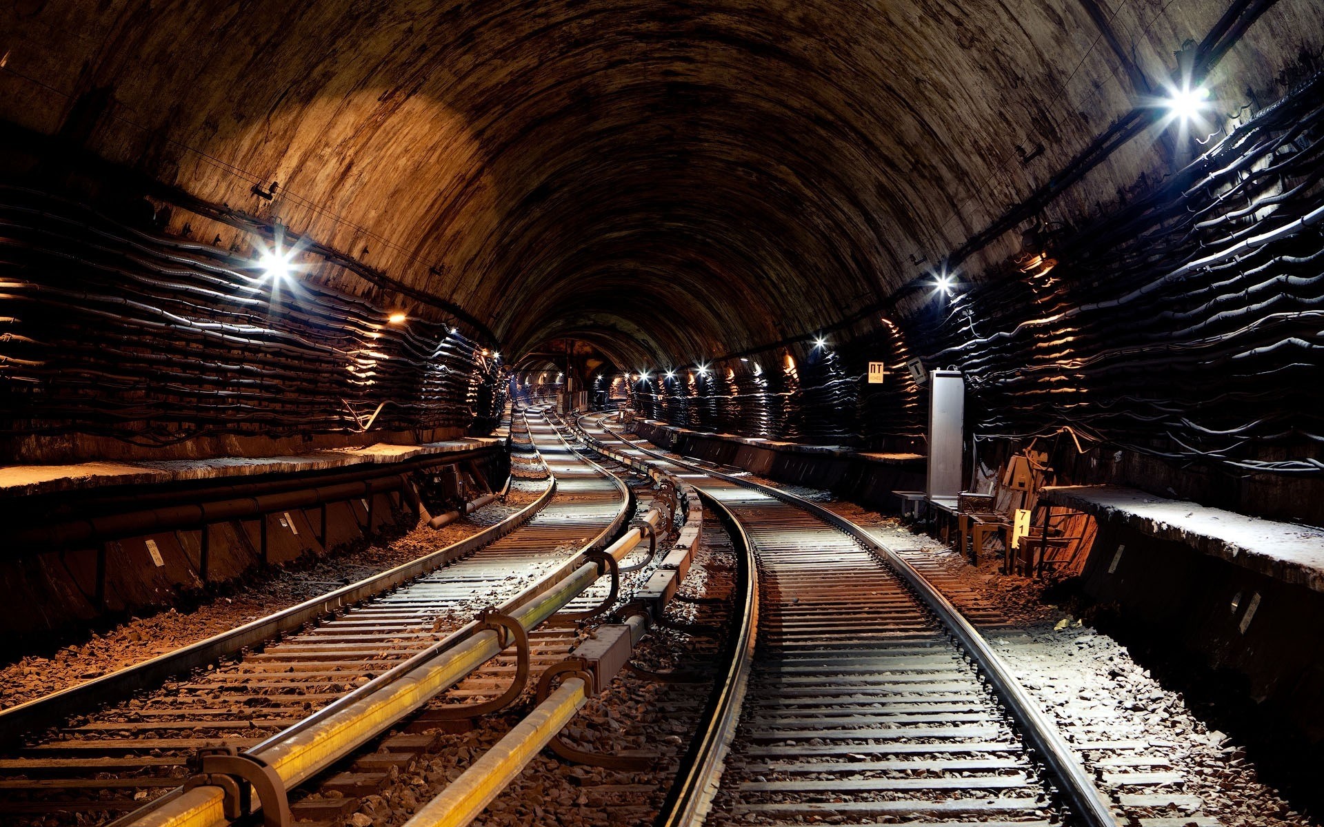 souterrain câbles métro