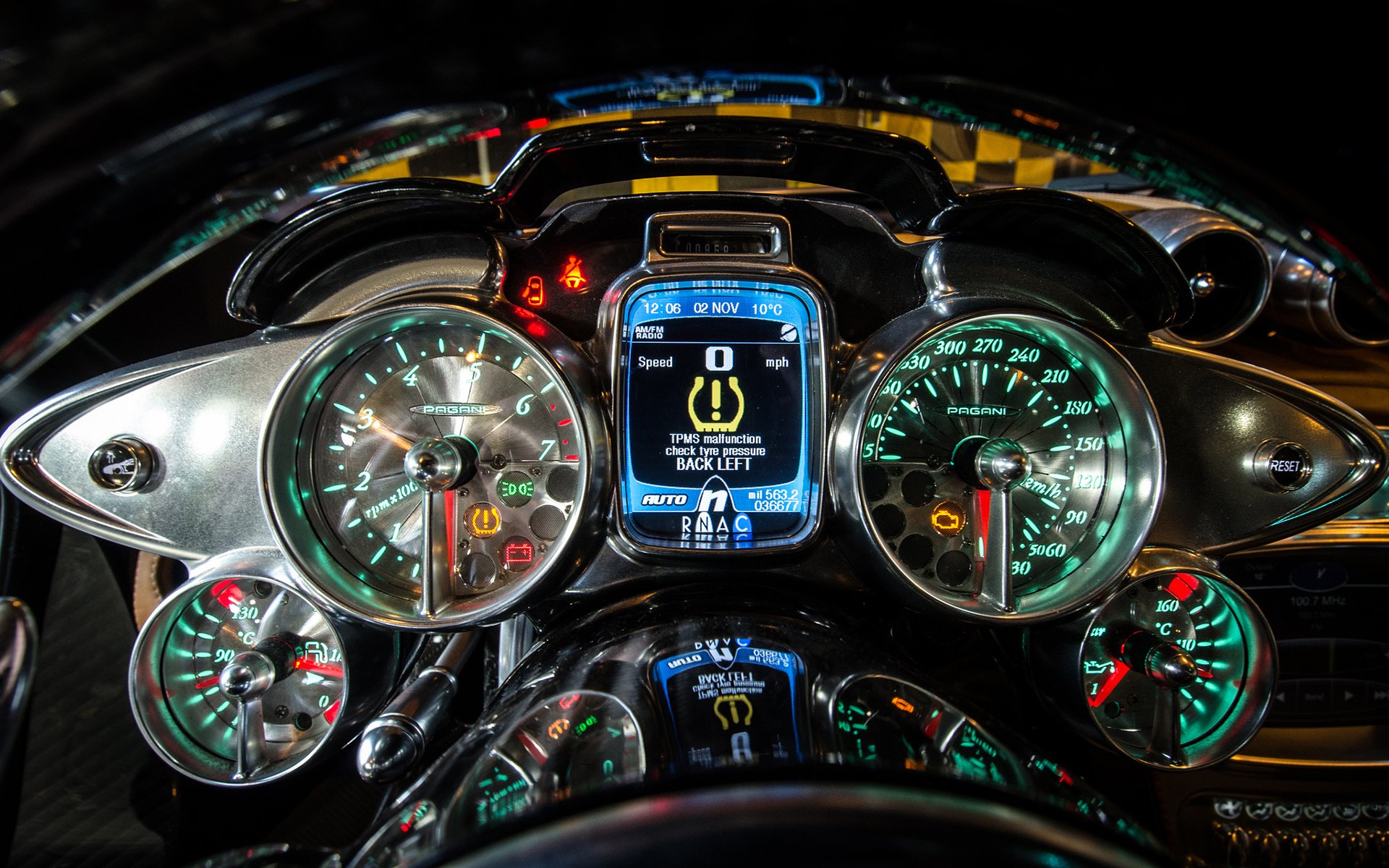 pagani huayra interior electrodomésticos