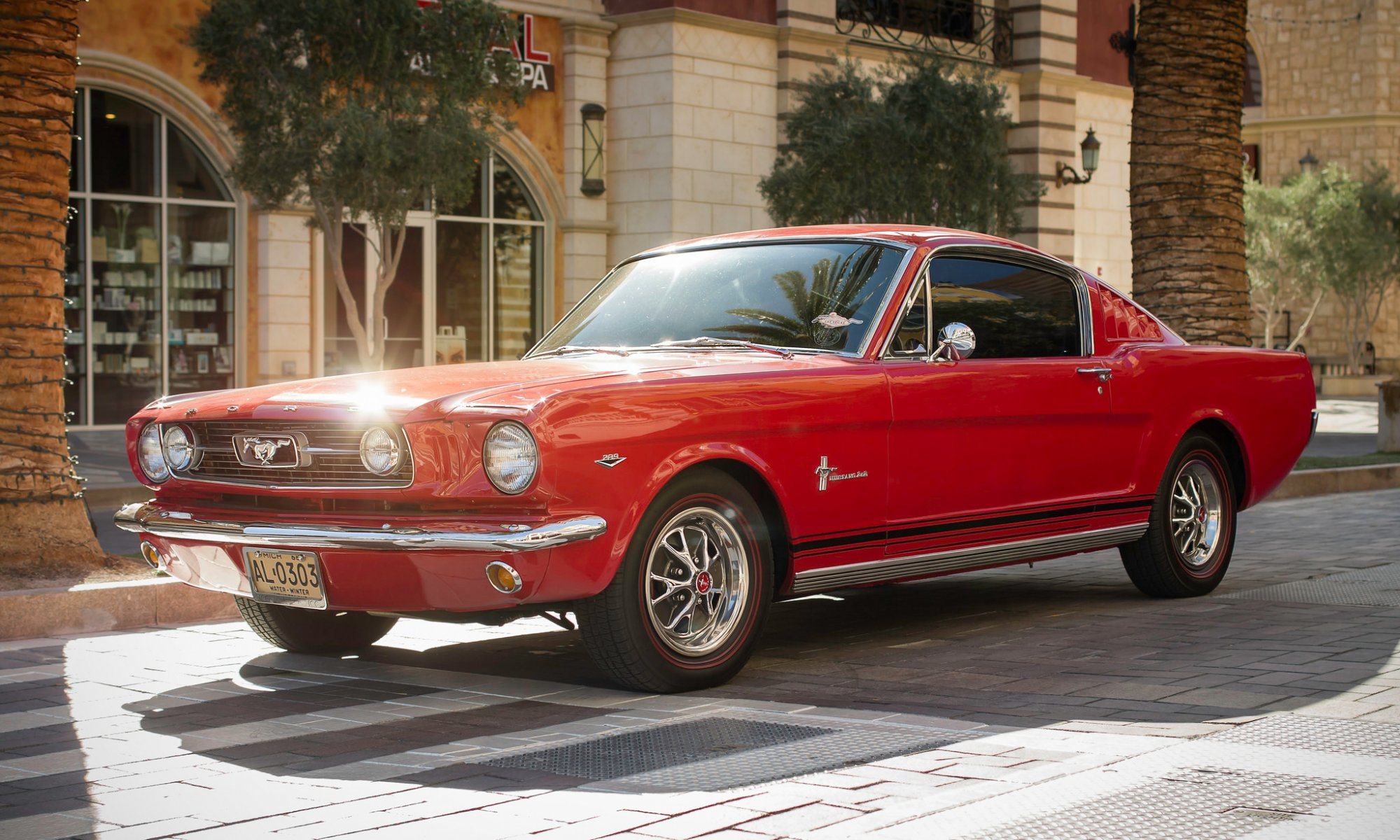 ford mustang muscle car rosso anteriore classico