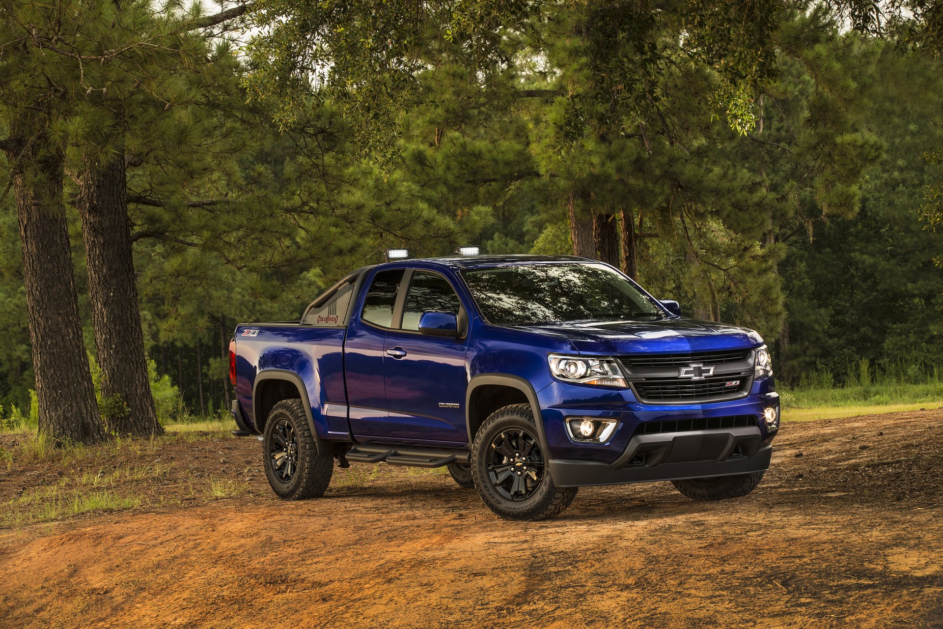 2015 chevrolet colorado z71 trail boss extended cab chevrolet pick-up jeep bleu