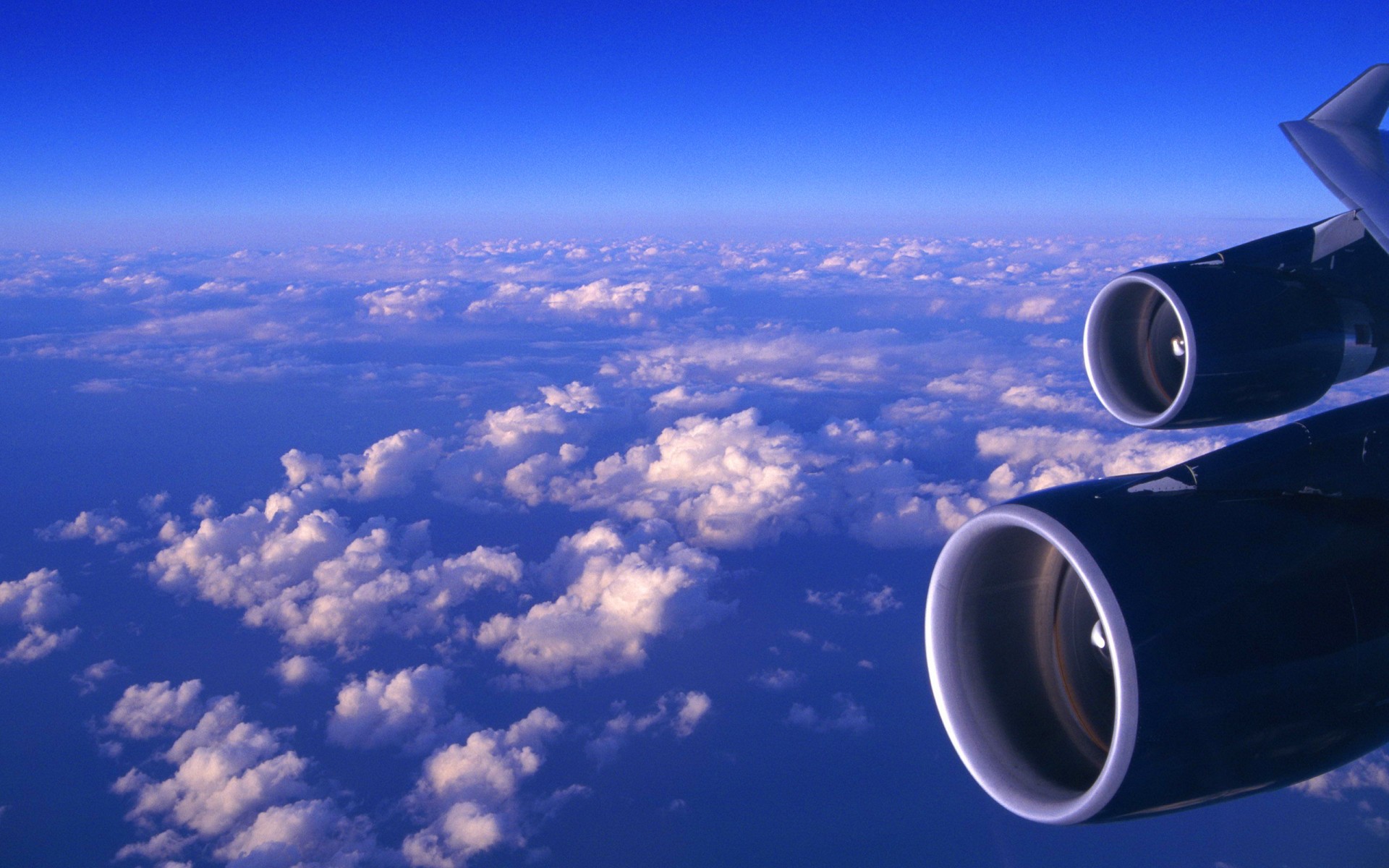 cielo azul nubes vuelo ala turbinas