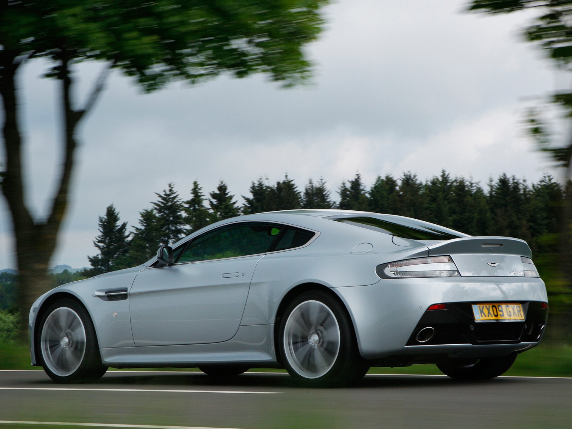 aston martin v12 vantage car angle