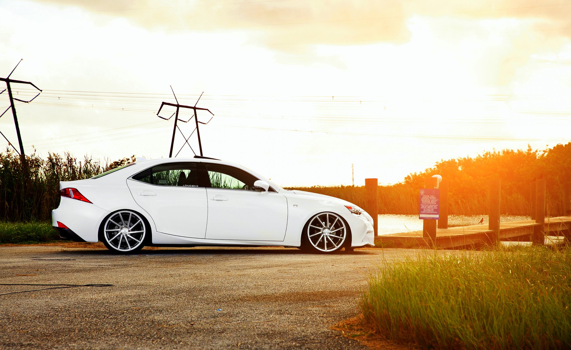 lexus is f-sport bianco fossen ruote lato