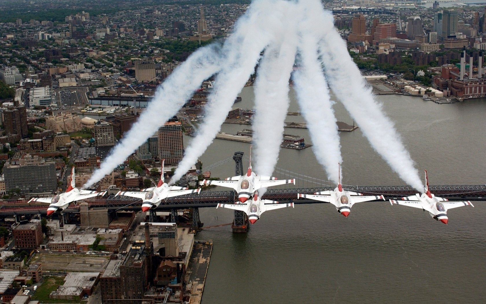 aircrafts demonstrations over the city planes planes figure plume smoke airshow air flight aerobatics air transport