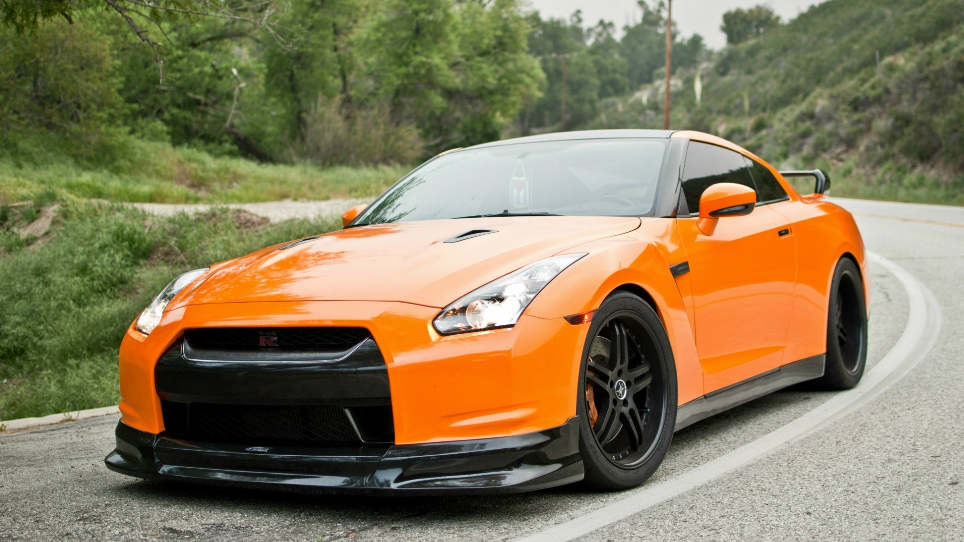 nissan gtr r35 апельсиновый дорога