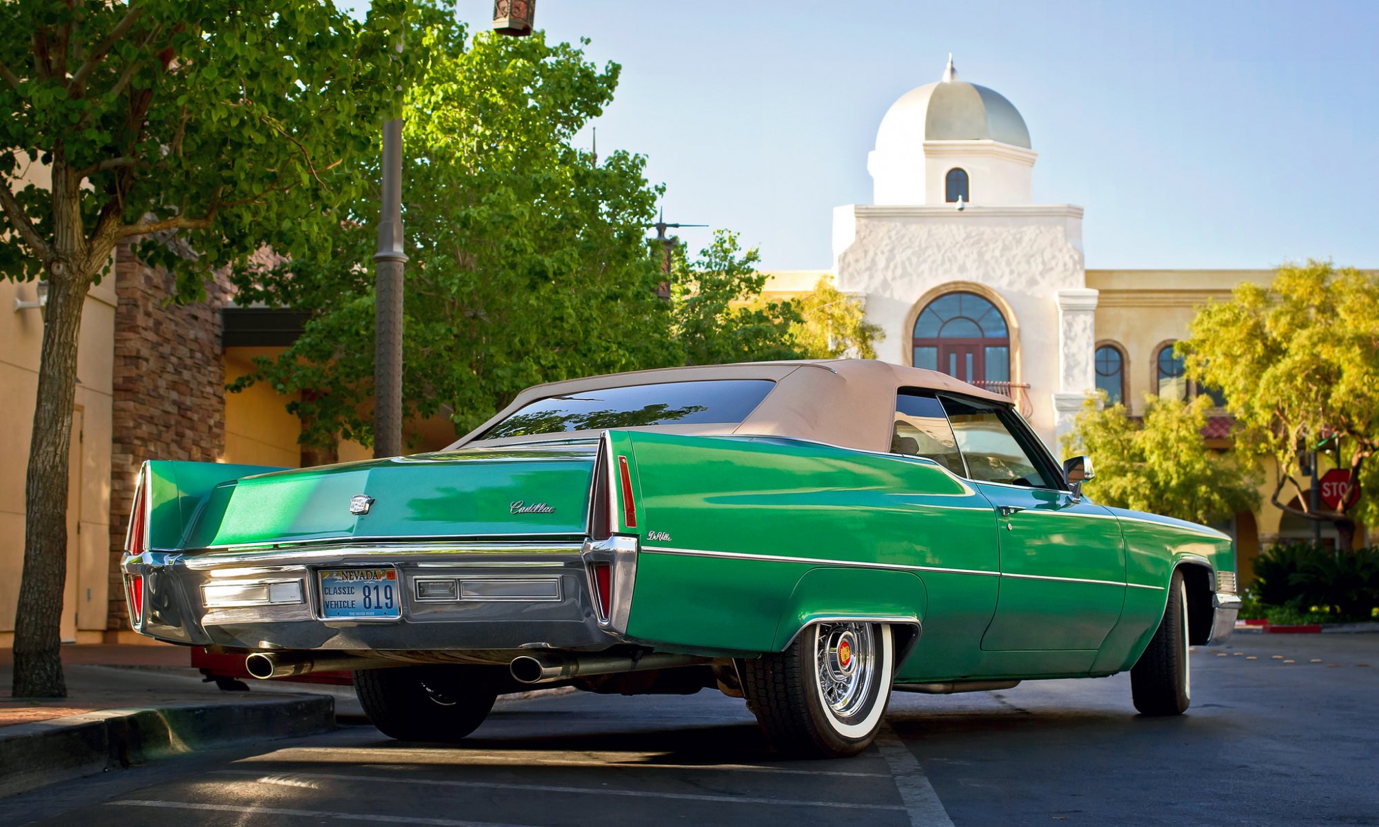 cadillac de ville convertible clásico retro