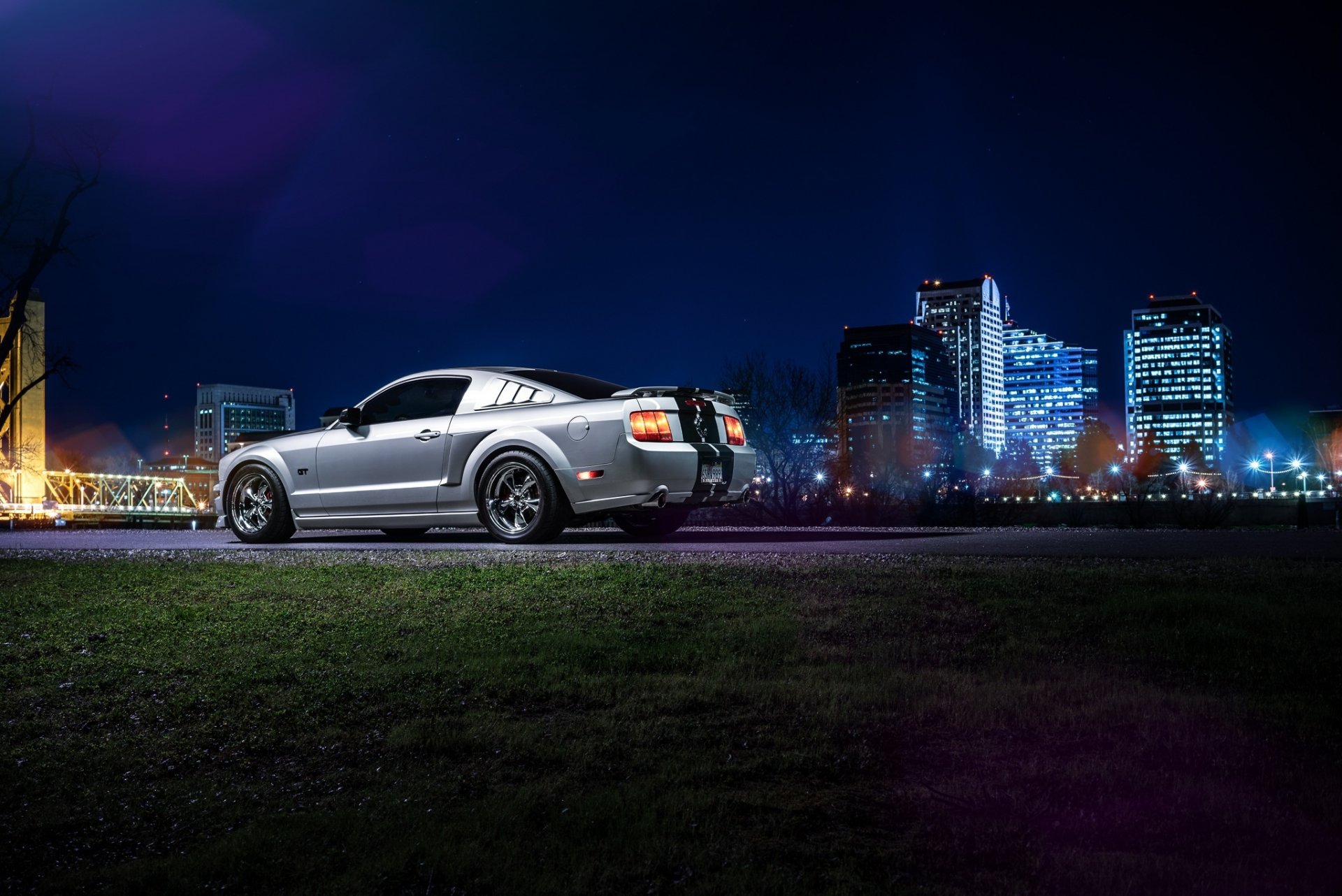 ford mustang americano músculo coche nigth oscuro centro trasero