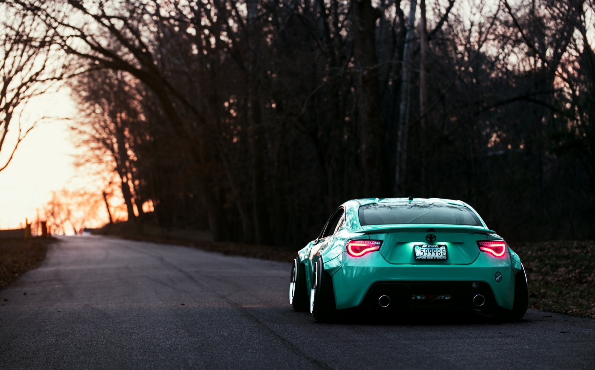 toyota gt86 position travail turquoise arrière