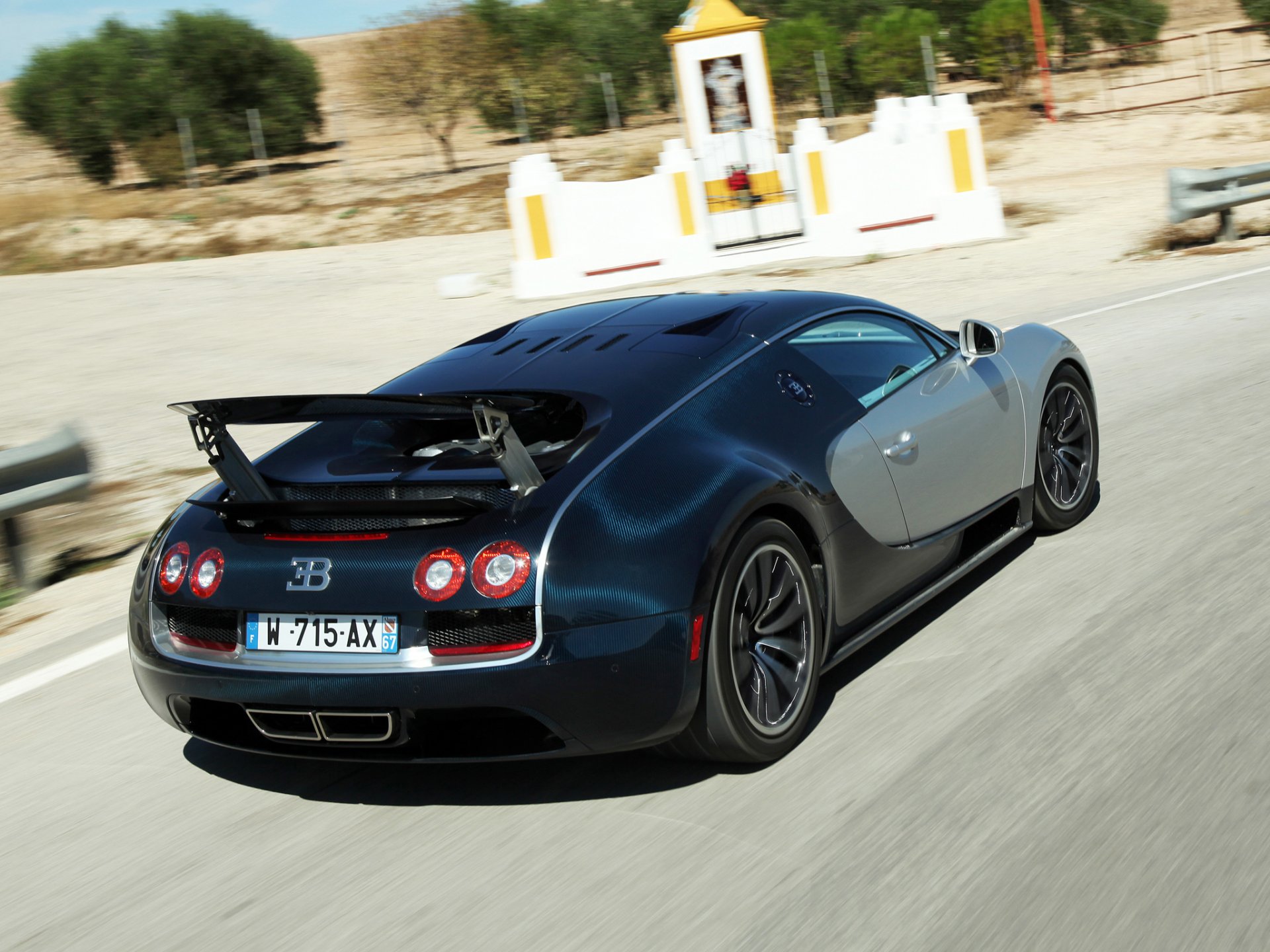 bugatti bugatti veyron 16.4 super sport speed road back of wing