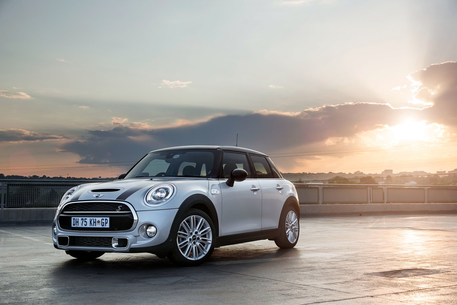 2014 mini cooper s 5 puertas za-spec f56