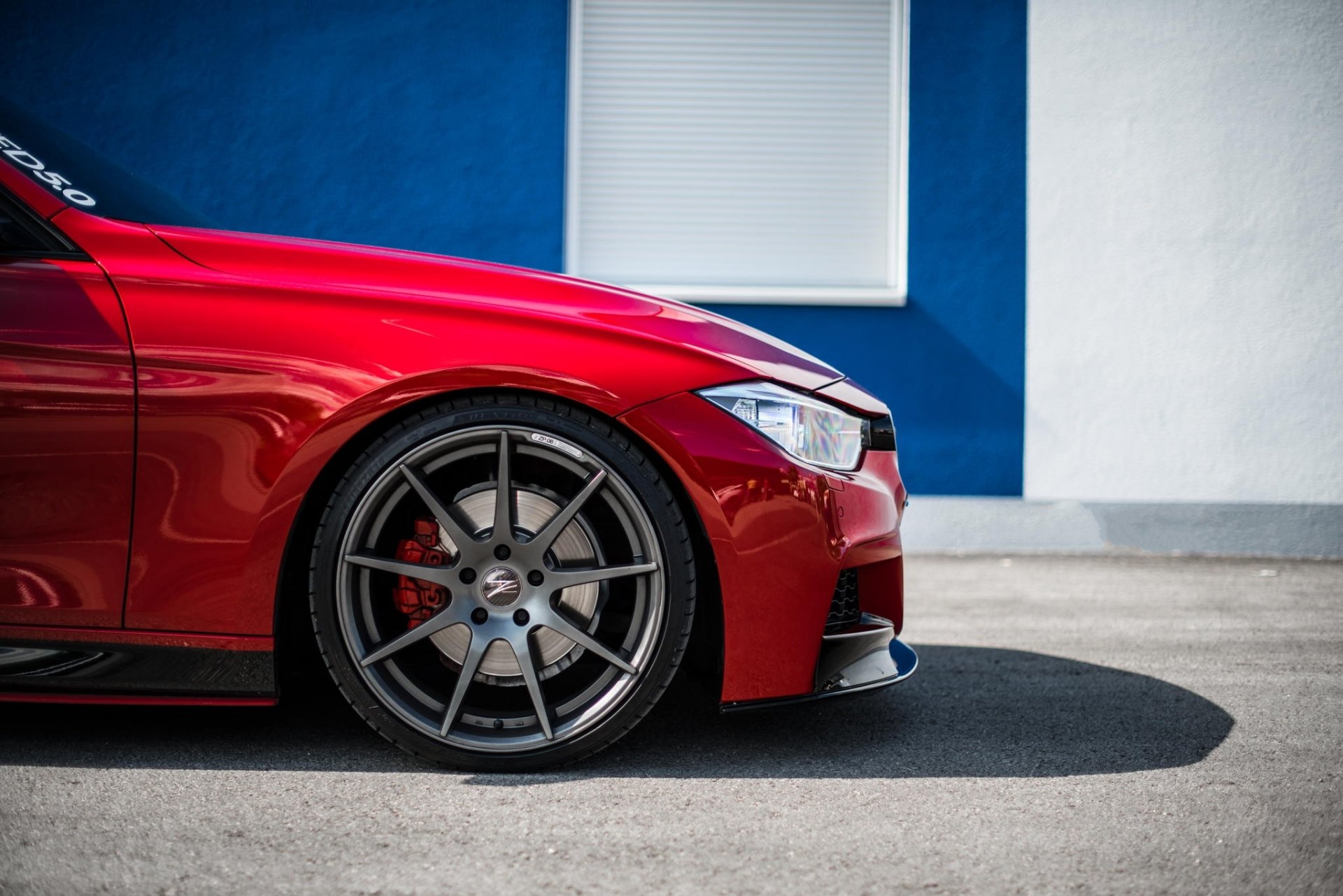 bmw f30 red kaassnaya on the side