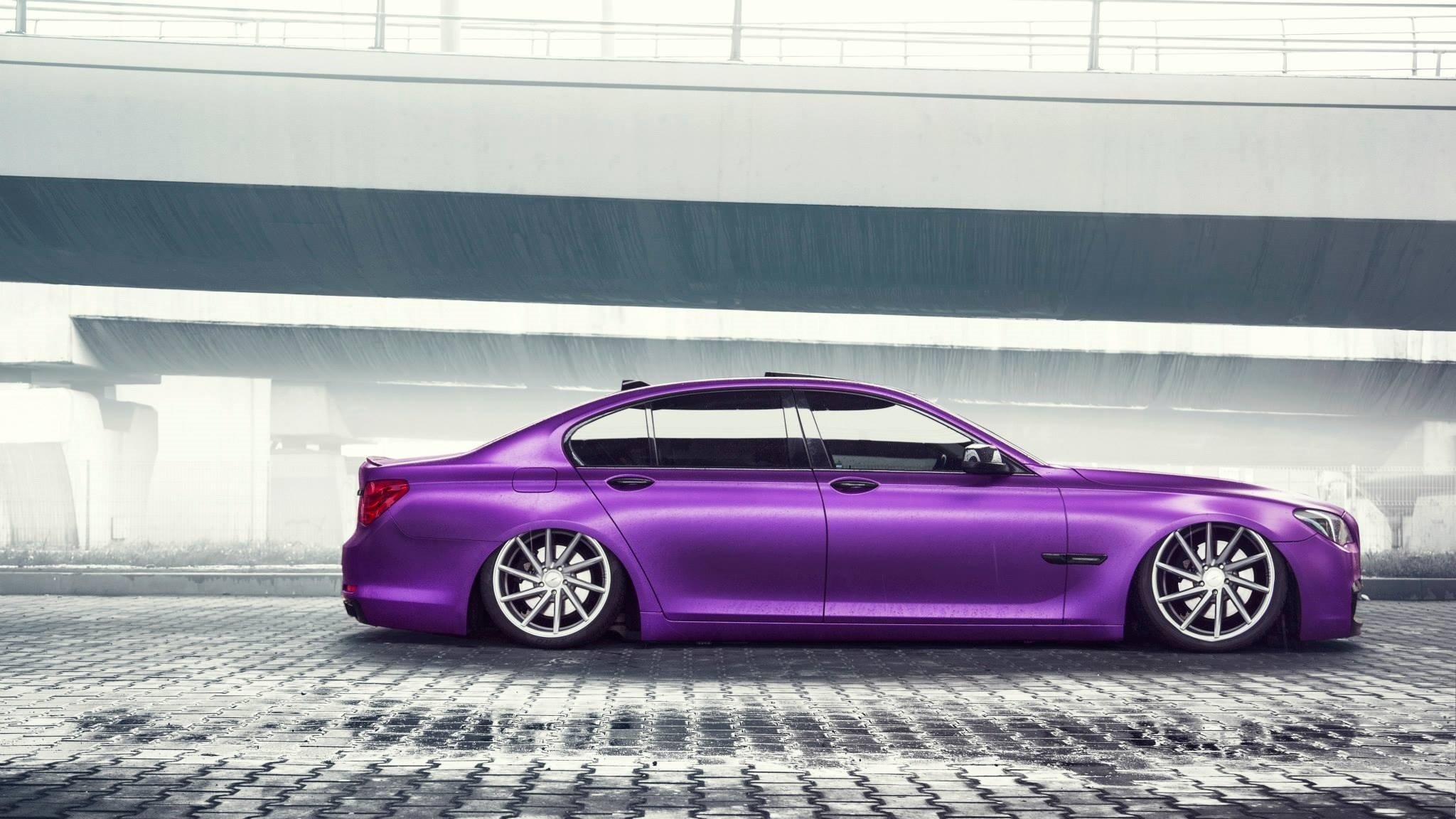 bmw serie 7 basso colore viola tedesco auto vossen lato ruota