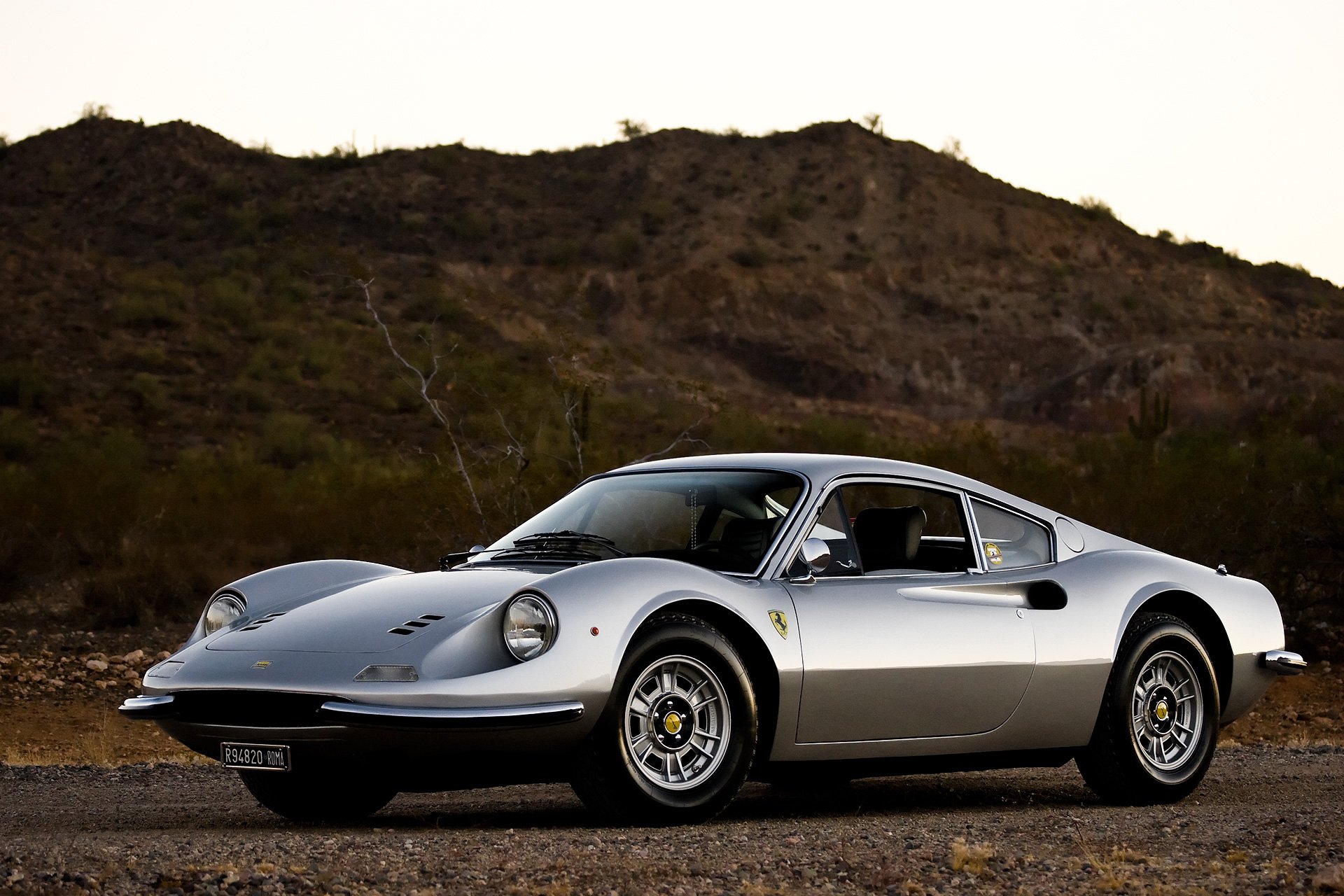 ferrari 246 gt argent désert ciel ferrari argent