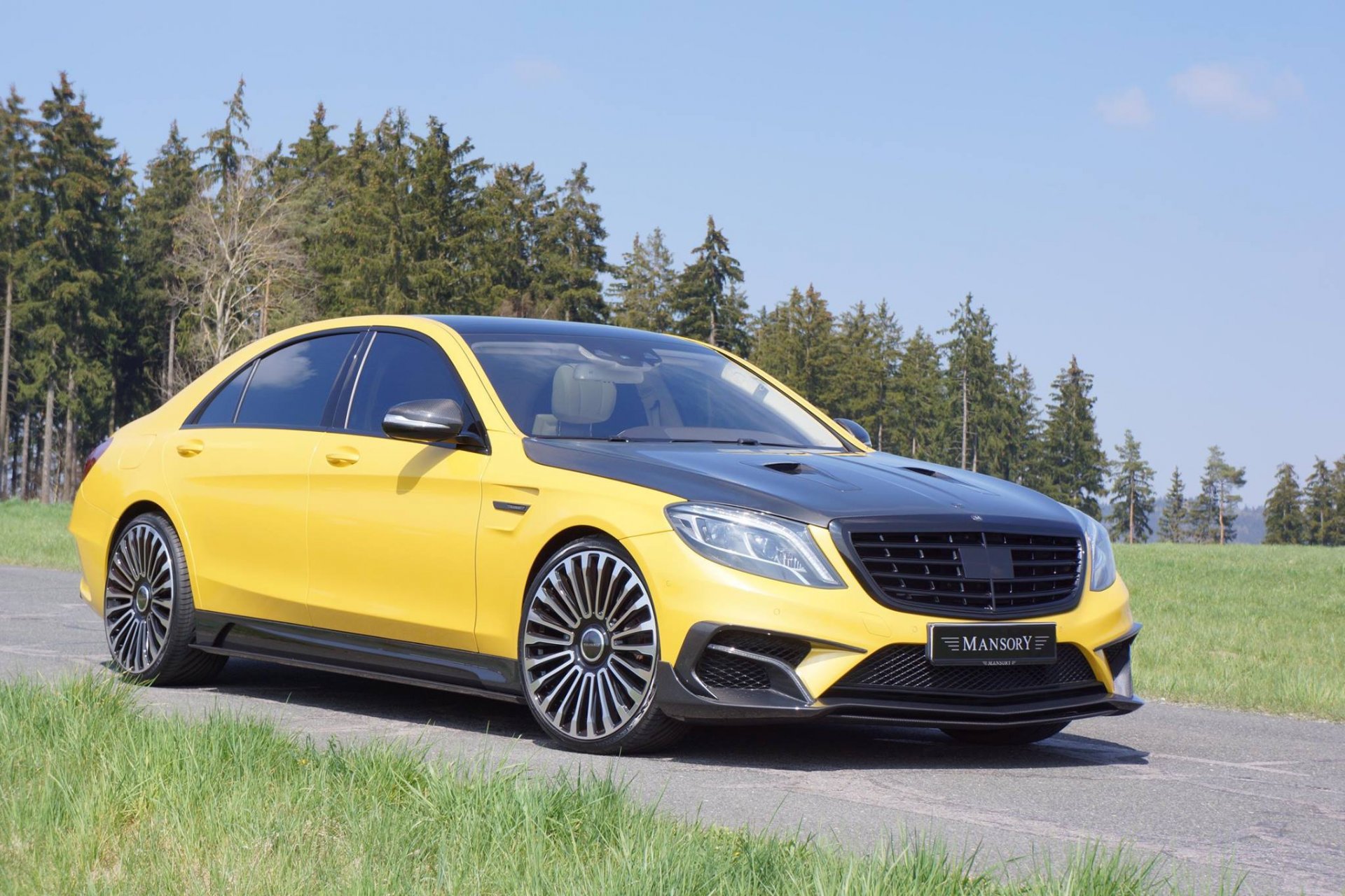 mansory mercedes s63 amg jaune carbone